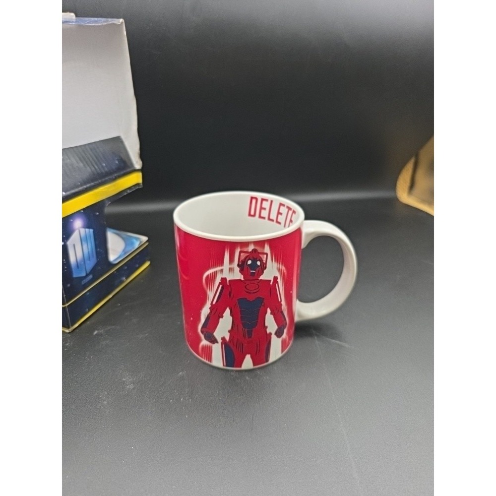 DOCTOR WHO Red Cyberman Delete Ceramic Coffee Mug Collectors 2009 NIB Box